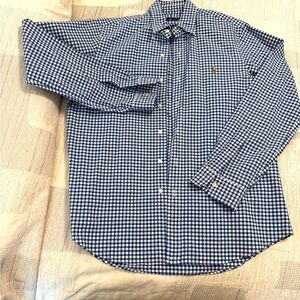 Men’s Long Sleeveeve Polo Dress Shirt
Worn one time 
Size Medium
Like New